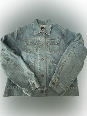 GAP Light Wash Blue Jean / Denim Jacket